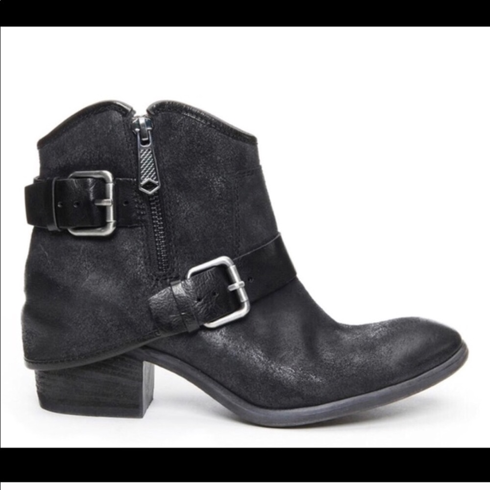 Size 8.5 Donald Pliner Boots